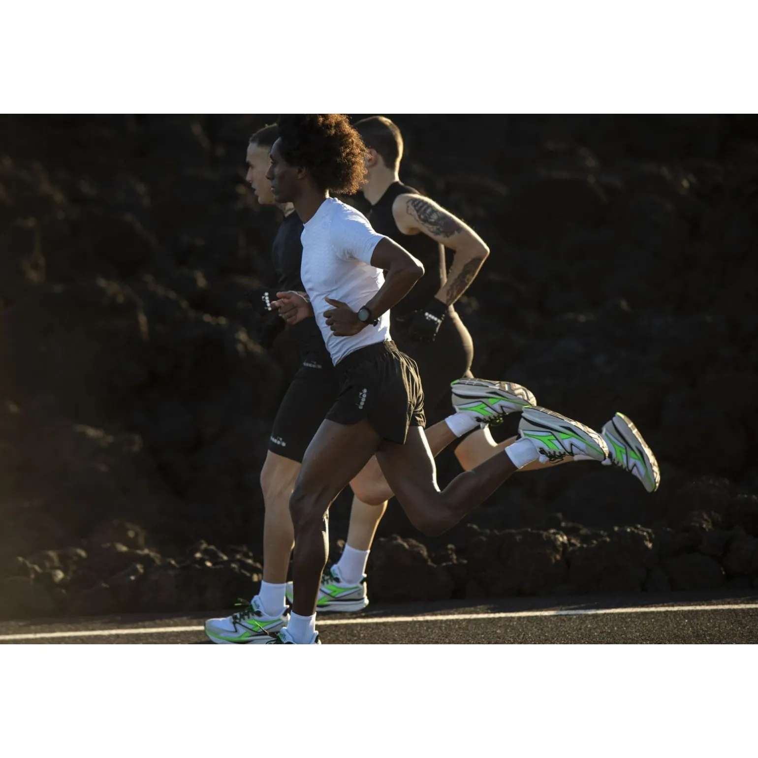Diadora Atomo V7000