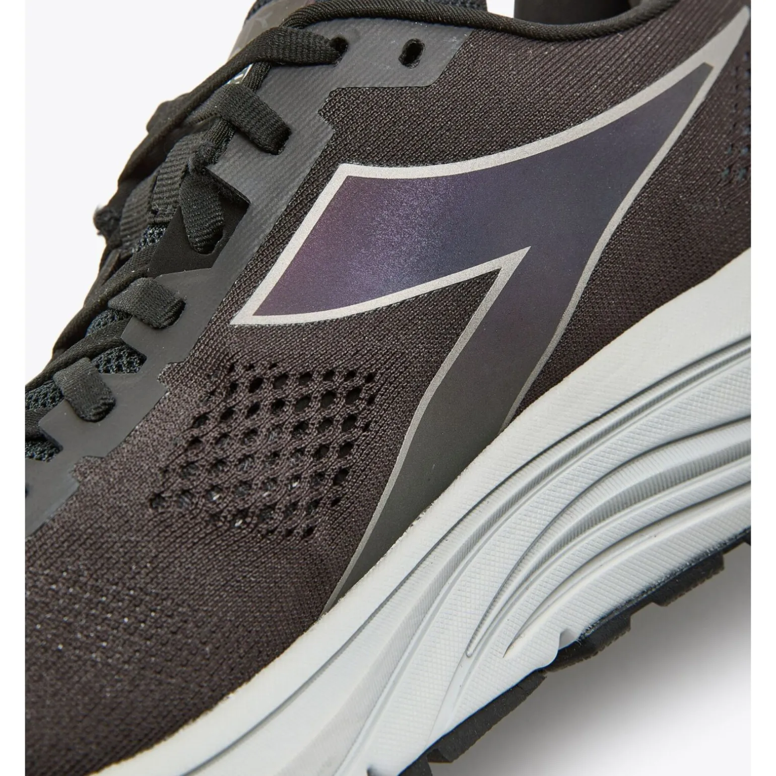 Diadora Mythos Blushield 7 Vortice Hip