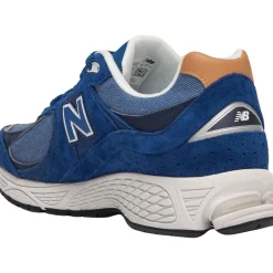 New Balance M2002