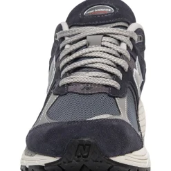 New Balance M2002
