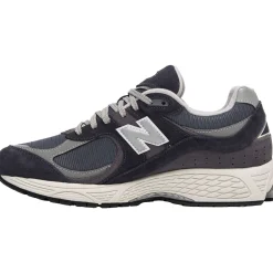 New Balance M2002