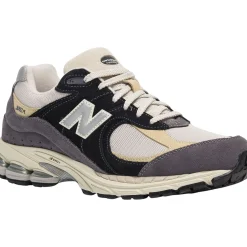 New Balance M2002
