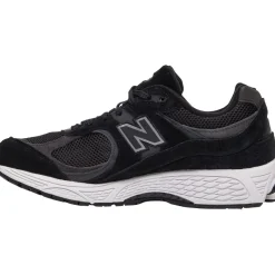 New Balance M2002