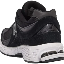 New Balance M2002