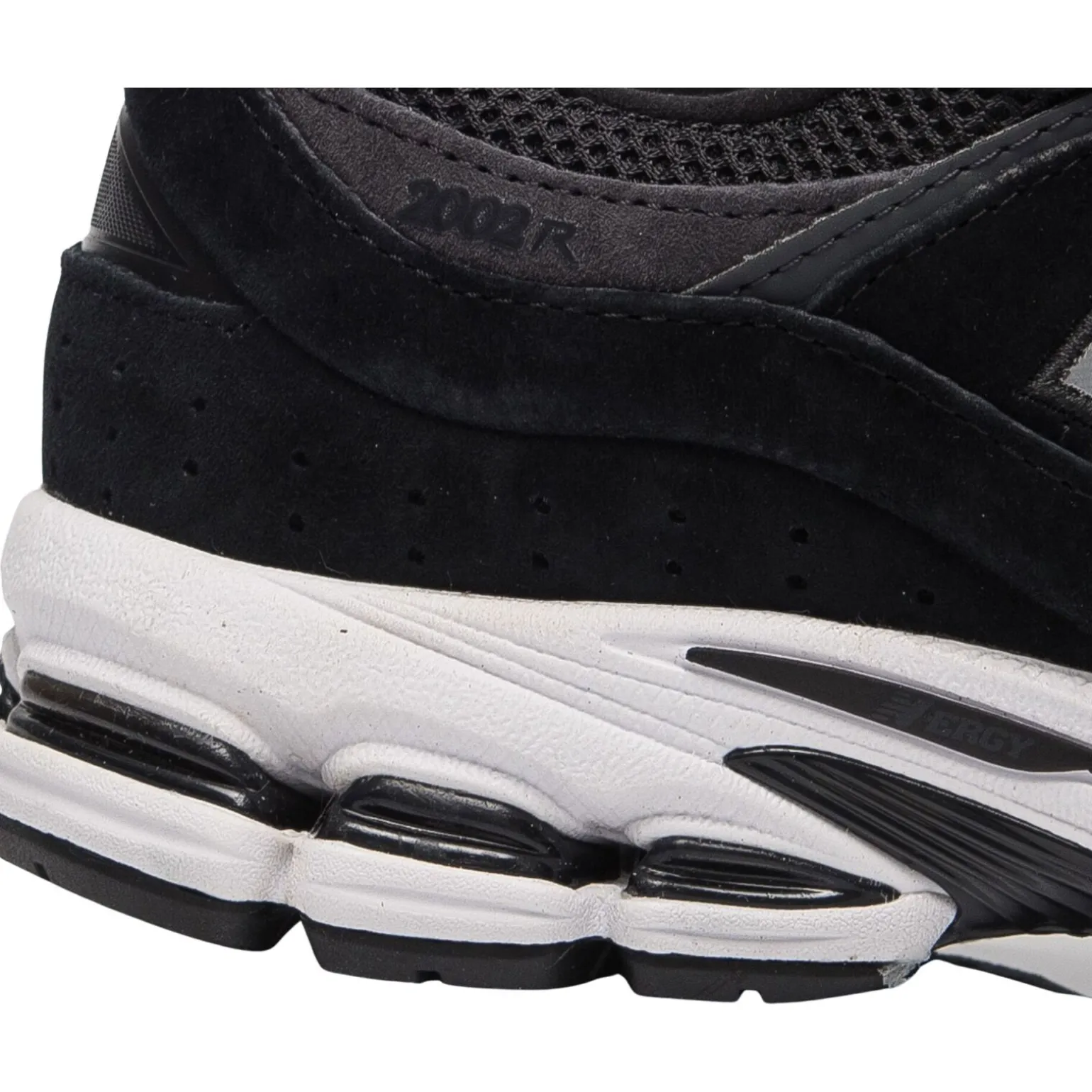 New Balance M2002